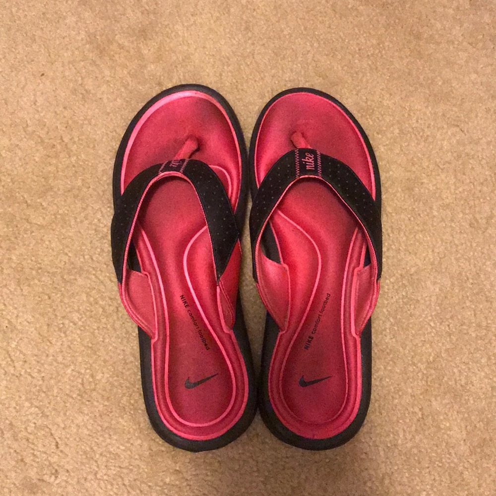 Nike flip flops